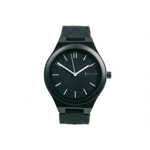 Montre en bois et nylon